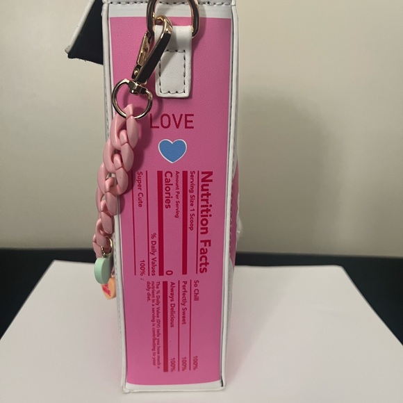 BNWT Sweetheart Vegan White and Pink Shoulder Bag - Picture 3 of 9